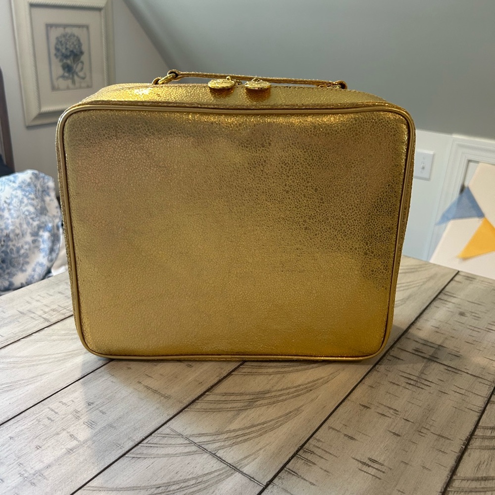 Estée Lauder Gold Metallic Makeup Case